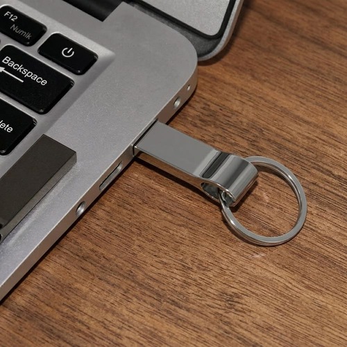 Pen Drive Style Metal com Chaveiro